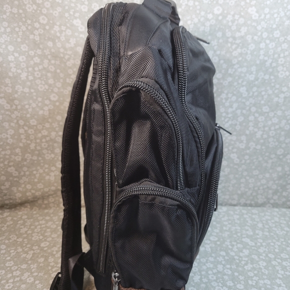 Men Golden Pacific Canvas Backpack - Picture 3 of 7